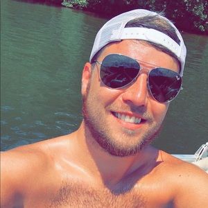 Meet your Posher, Dakota